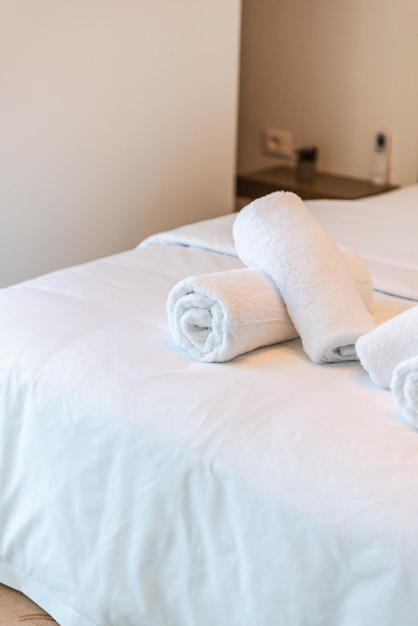Marina Luxury Suites By Ps Durrës Esterno foto